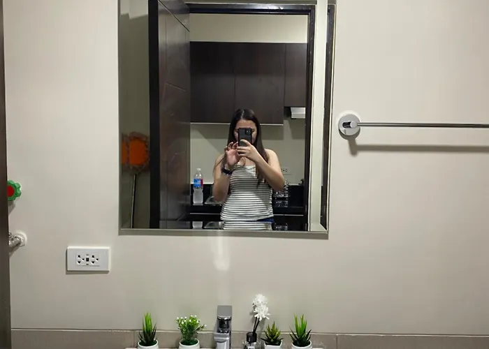 Sofi Staycation- Aurora Escalades Aparthotel 4*